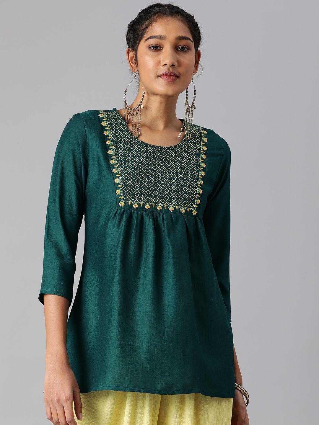 malhaar-green-geometric-embroidered-kurti