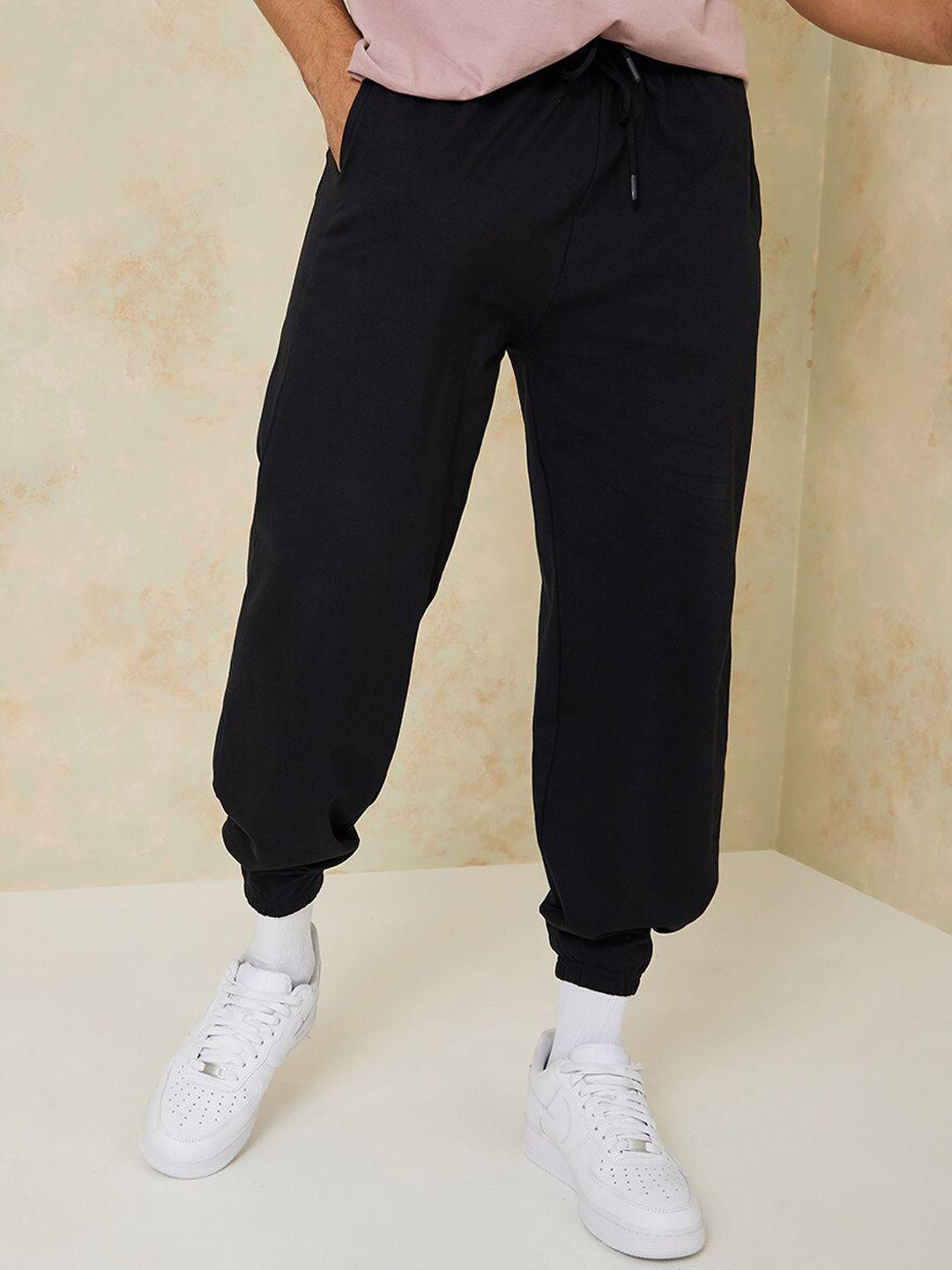 styli-men-solid-relaxed-fit-mid-rise-knitted-french-terry-cotton-joggers