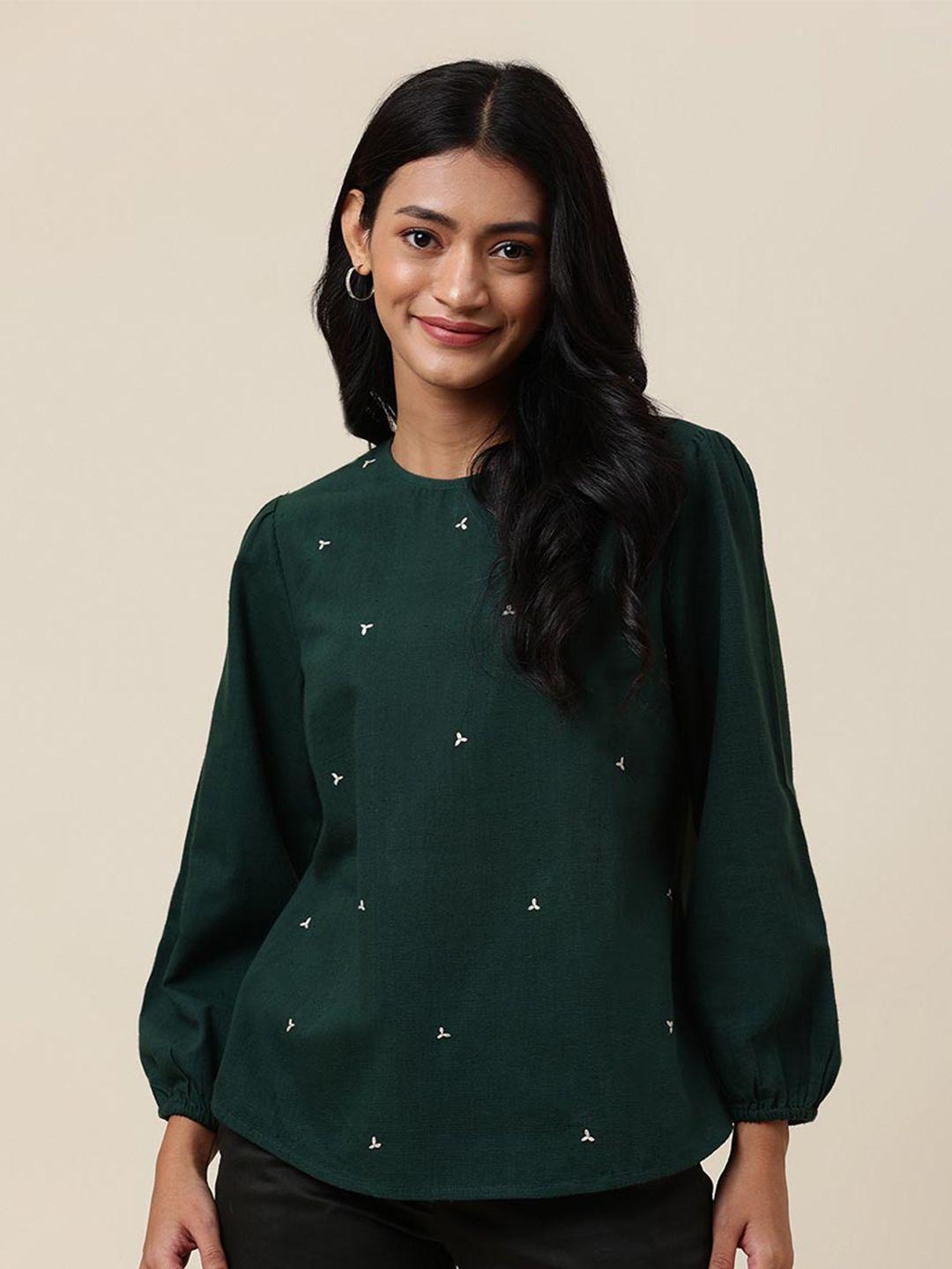 fabindia-green-geometric-embroidered-pure-cotton-top