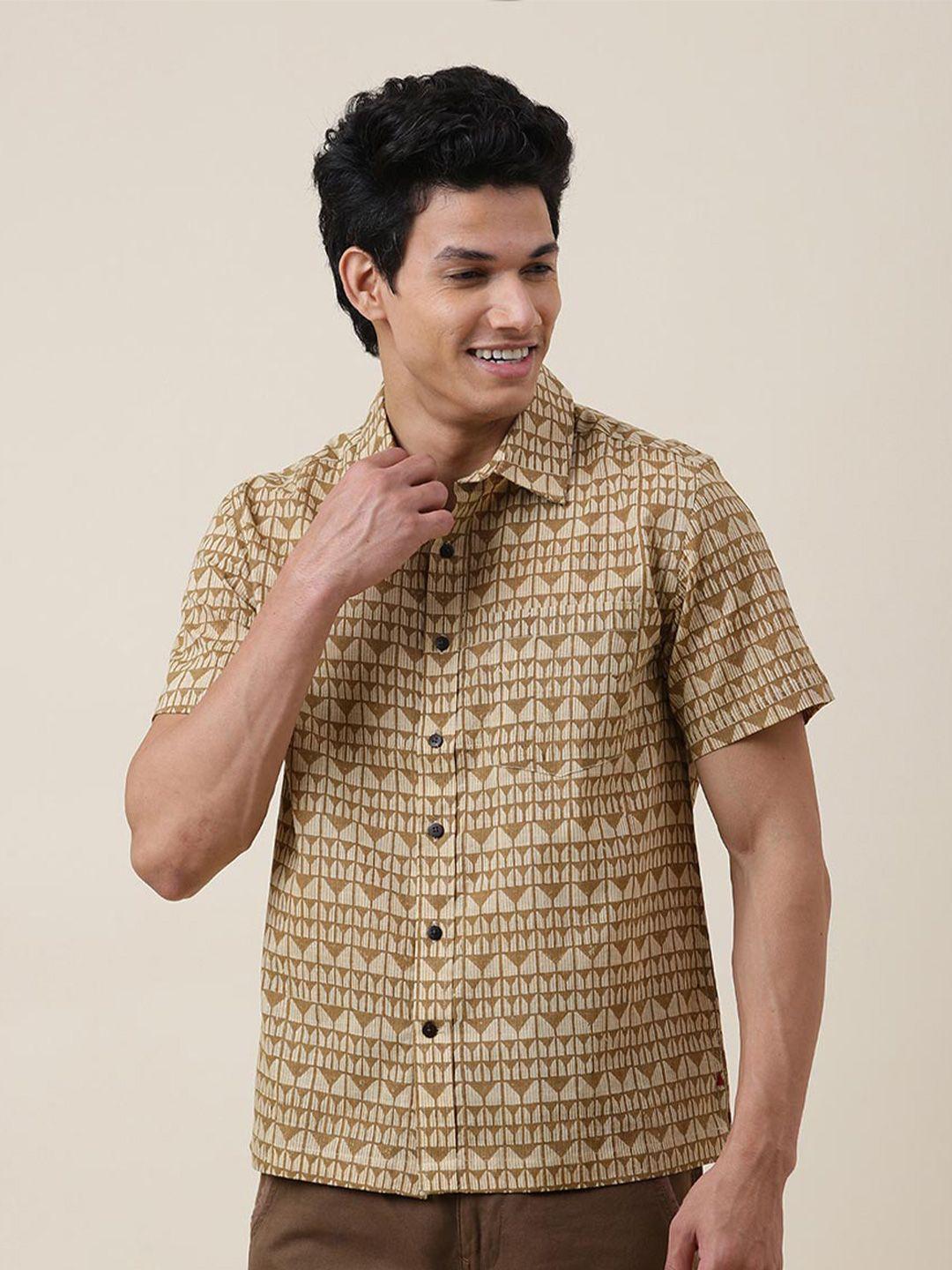 fabindia-men-brown-straight-printed-cotton-casual-shirt