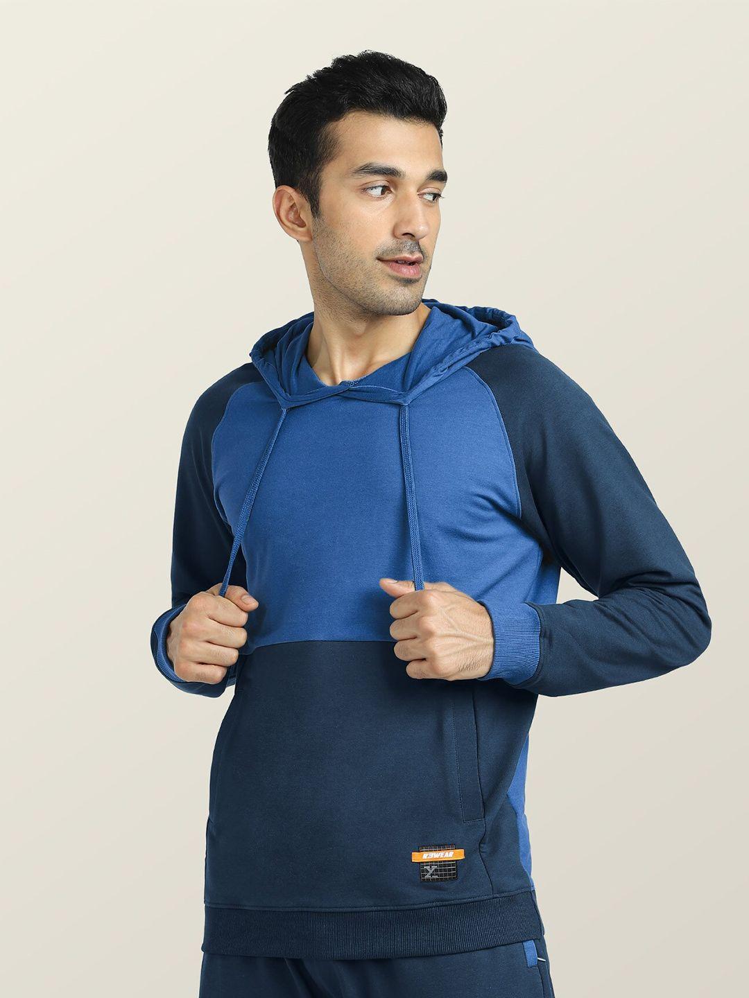 xyxx-men-blue-colourblocked-hooded-cotton-sweatshirt