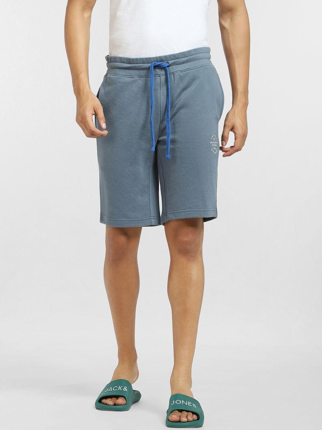 jack-&-jones-men-low-rise-regular-fit-cotton-shorts