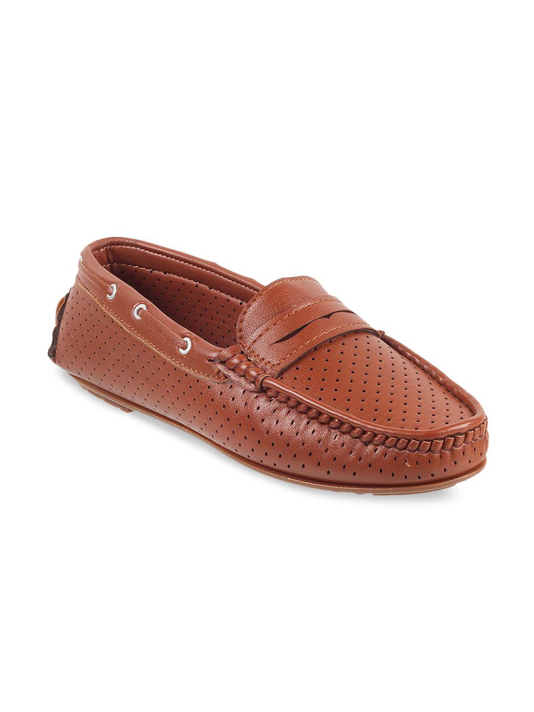 metro-women-perforations-loafers