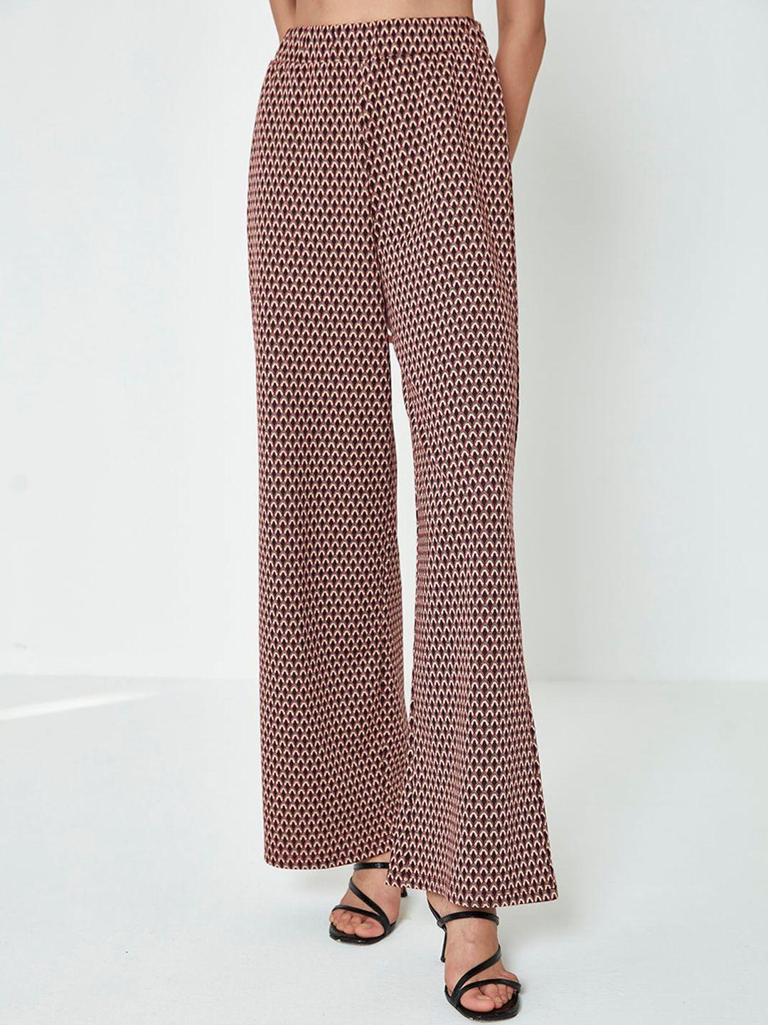 cover-story-women-printed-flared-parallel-trousers