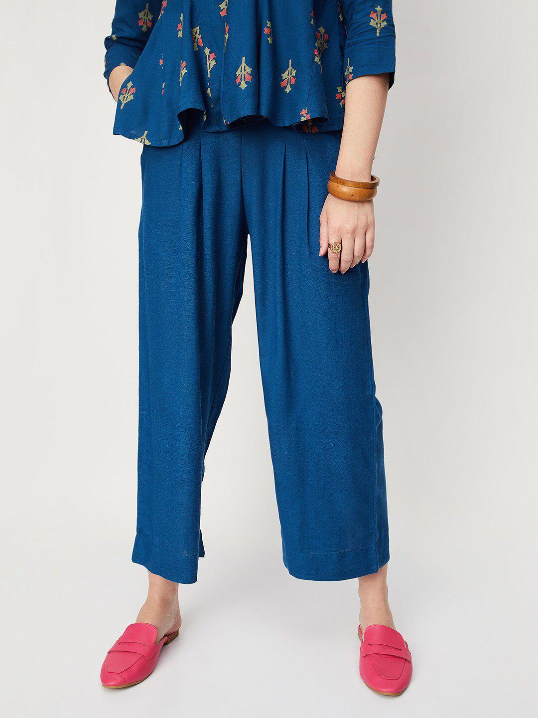 max-women-pleated-straight-fit-parallel-trousers