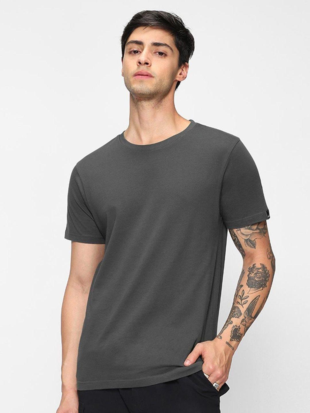 bewakoof-round-neck-regular-fit-t-shirt