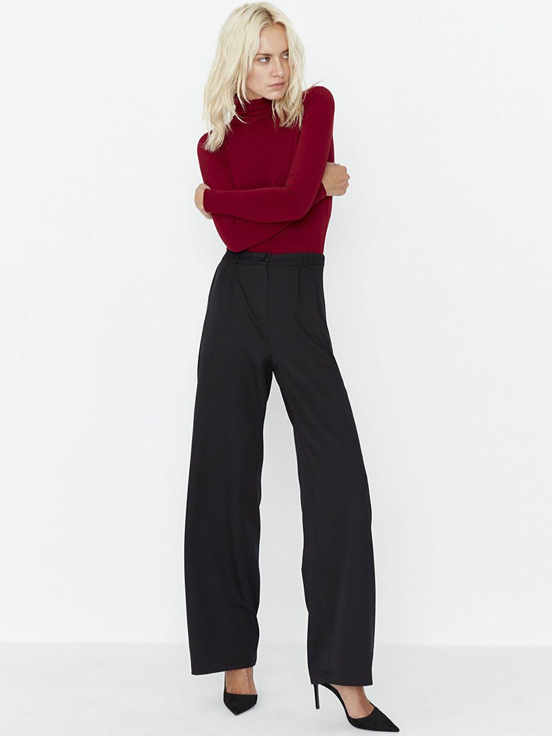 trendyol-women-mid-rise-pleated-parallel-trousers
