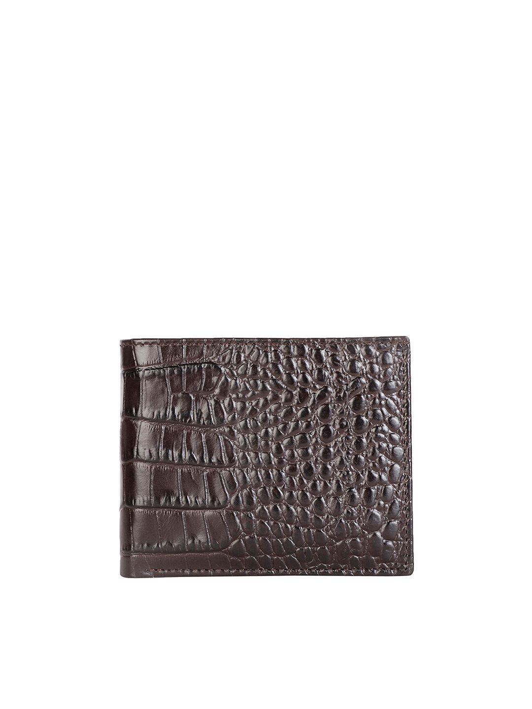 bata-men-textured-leather-two-fold-wallet
