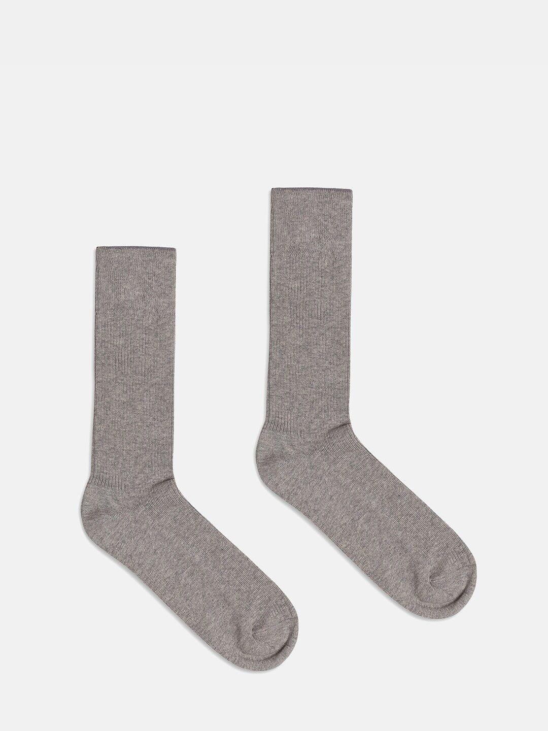 blackberrys-men-calf-length-socks
