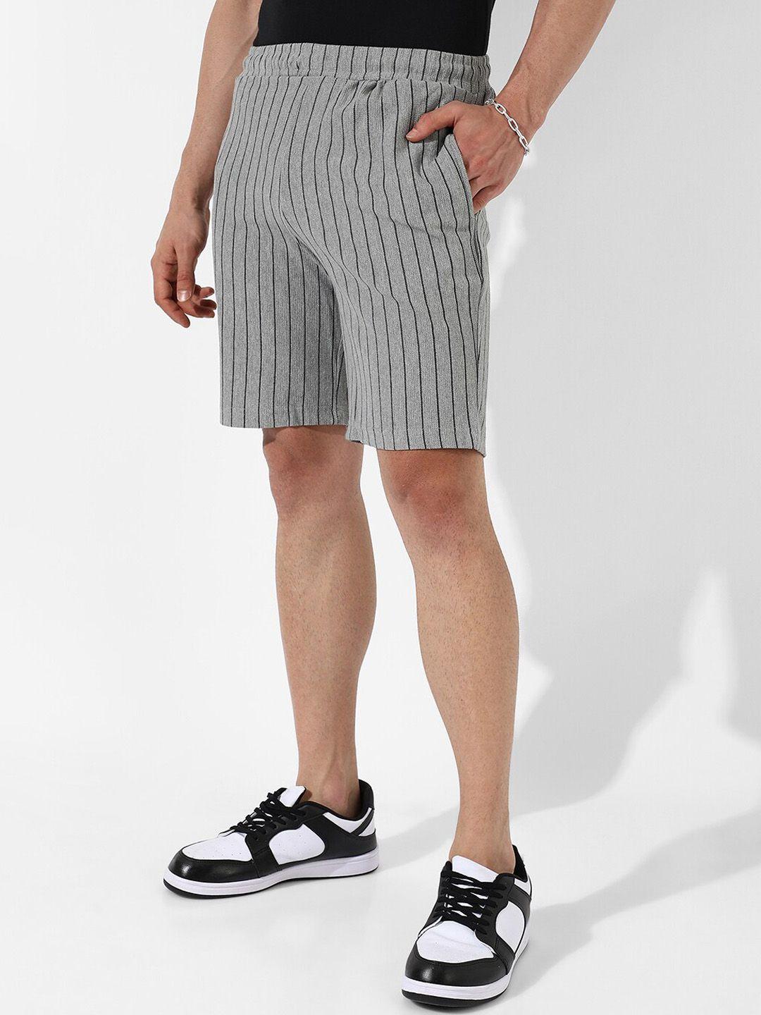 campus-sutra-men-grey-pinstriped-cotton-sports-shorts