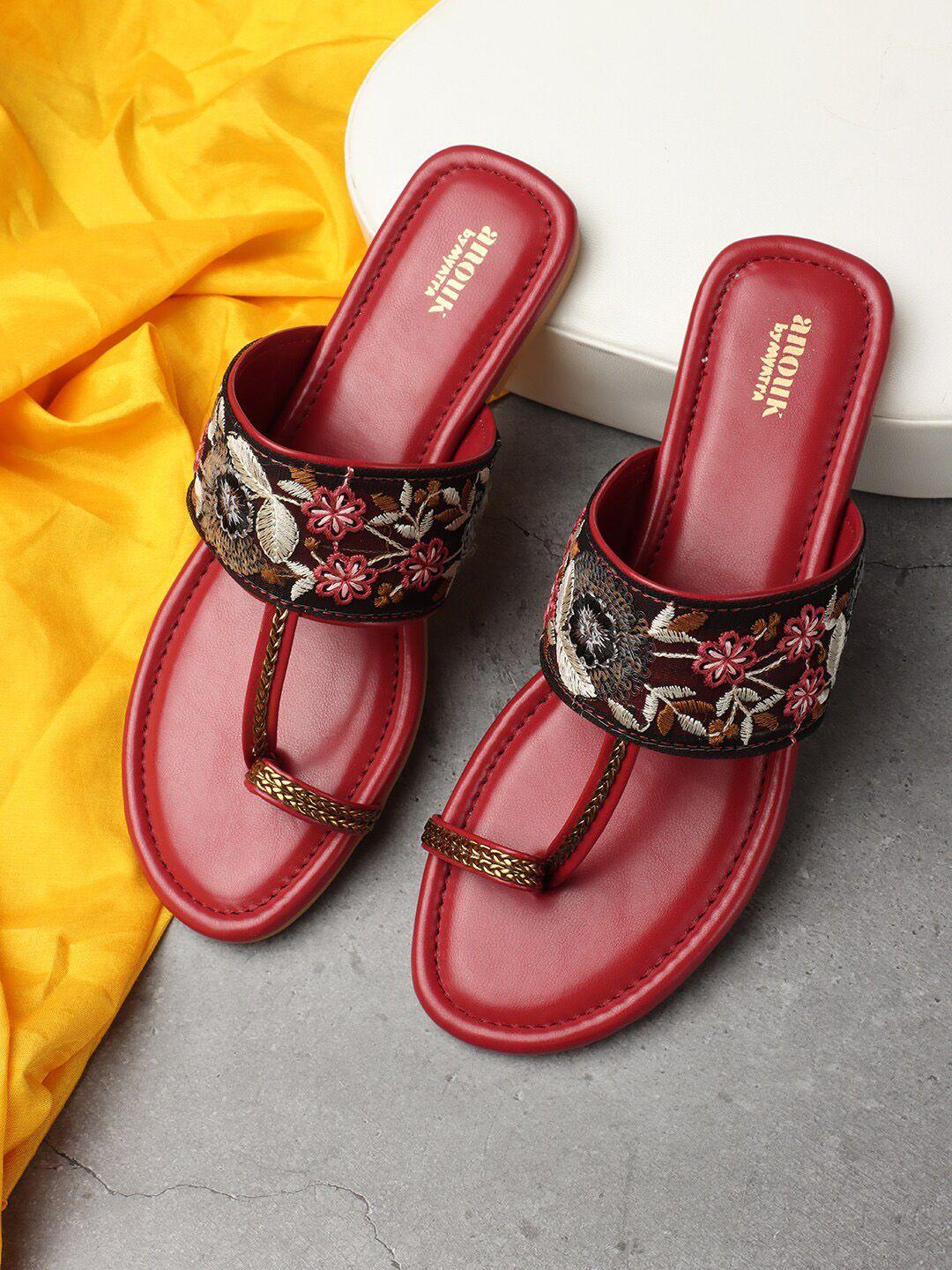 anouk-women-maroon-&-cream-coloured-embellished-embroidered-open-one-toe-flats