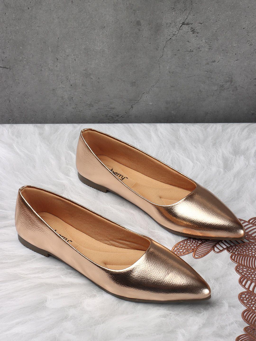 dressberry-gold-toned-textured-pointed-toe-ballerinas