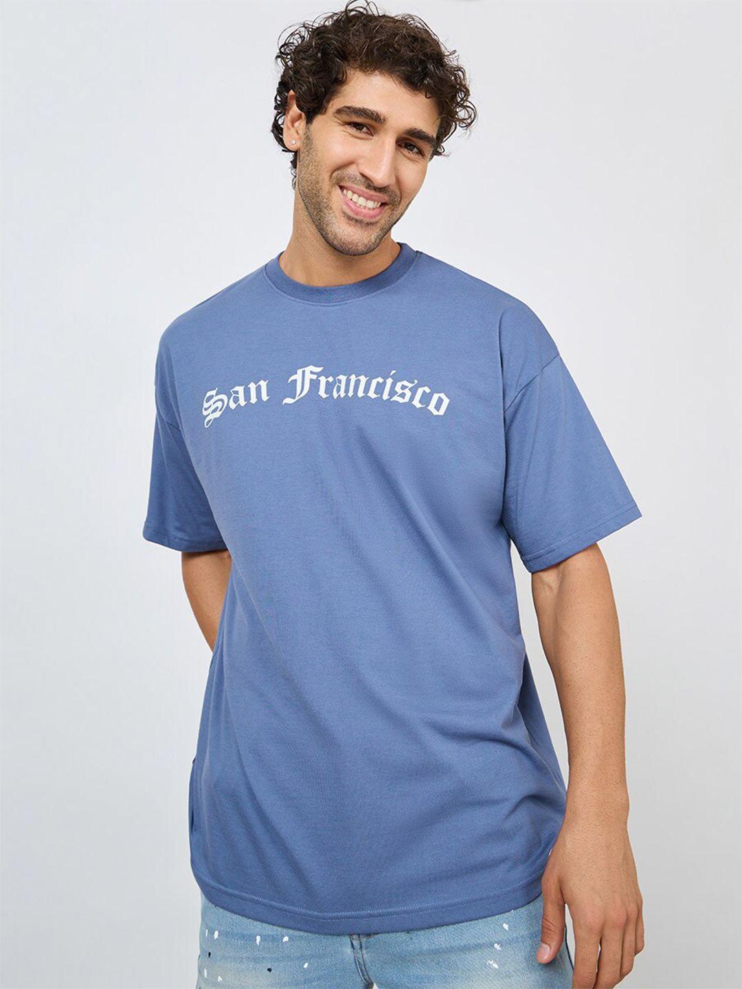 styli-men-blue-typography-printed-pockets-t-shirt