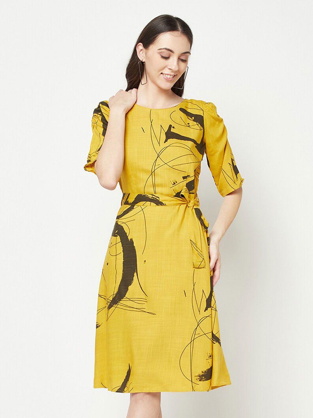 crimsoune-club-abstract-printed-a-line-dress-with-belt
