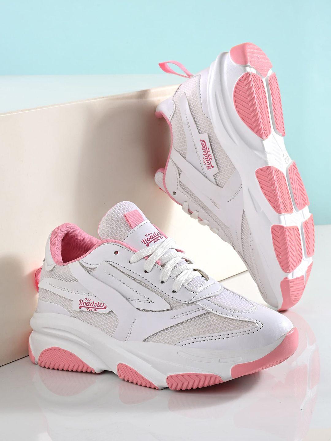 the-roadster-lifestyle-co.-women-white-&-pink-woven-design-comfort-insole-mesh-sneakers