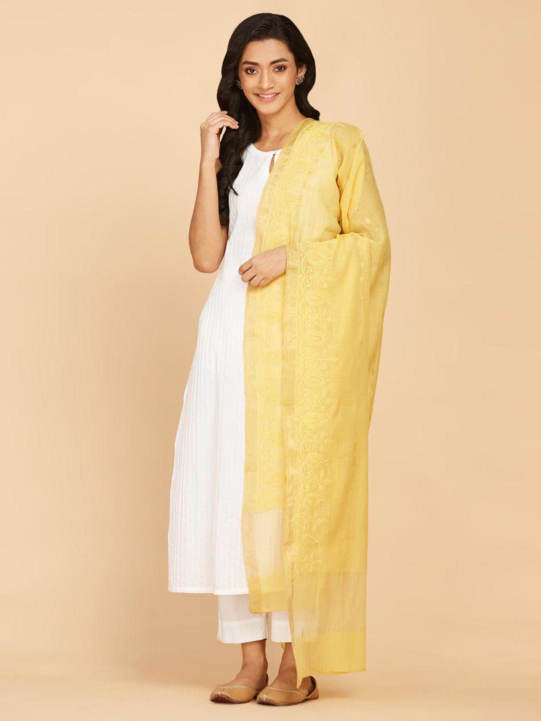 fabindia-yellow-embroidered-cotton-silk-dupatta-with-chikankari