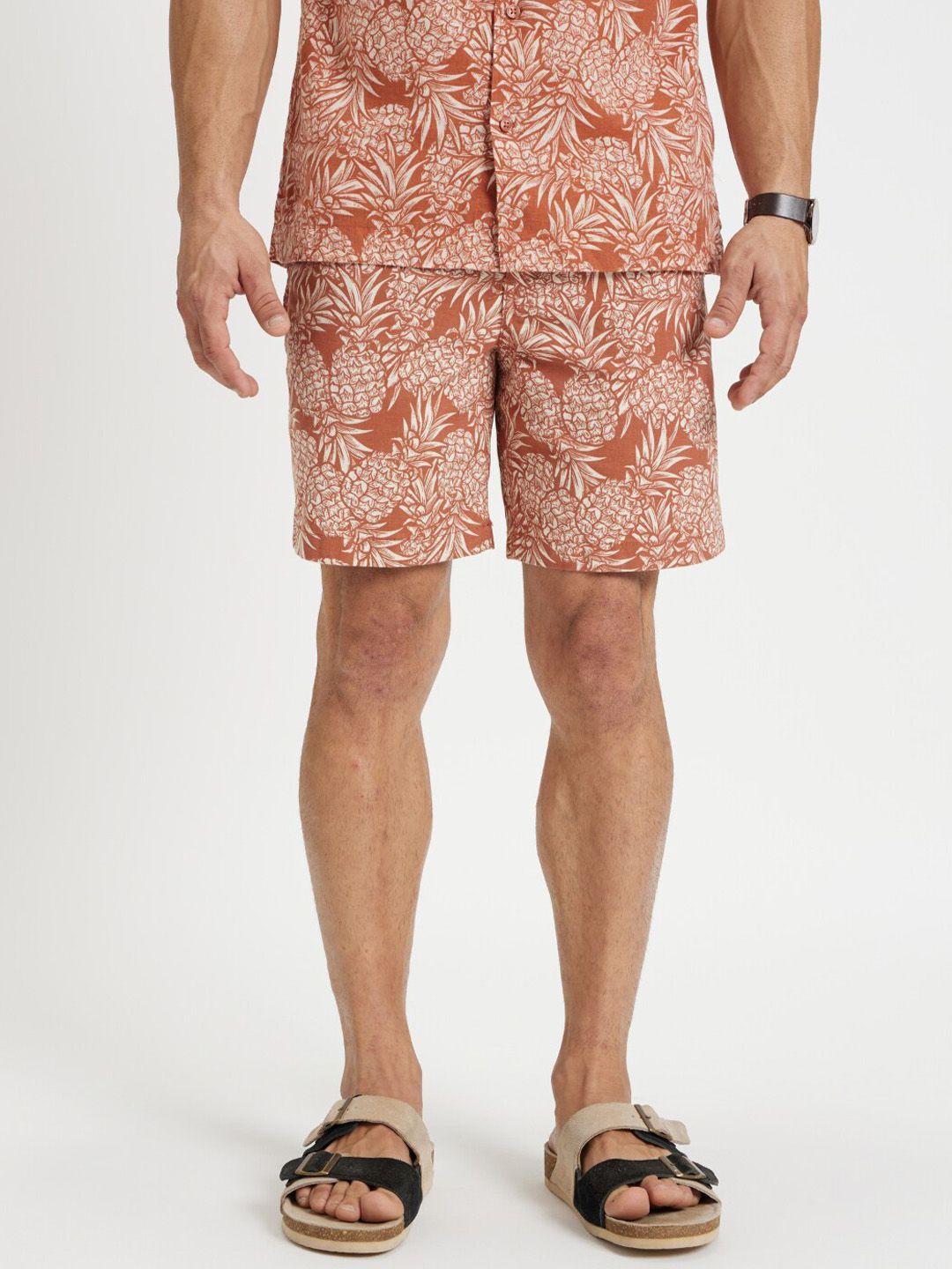 celio-men-orange-floral-printed-shorts