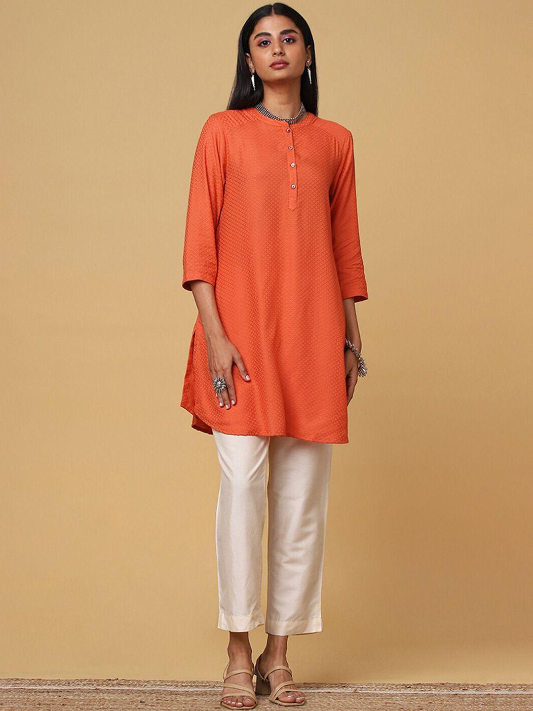 marigold-lane-geometric-woven-design-mandarin-collar-tunic