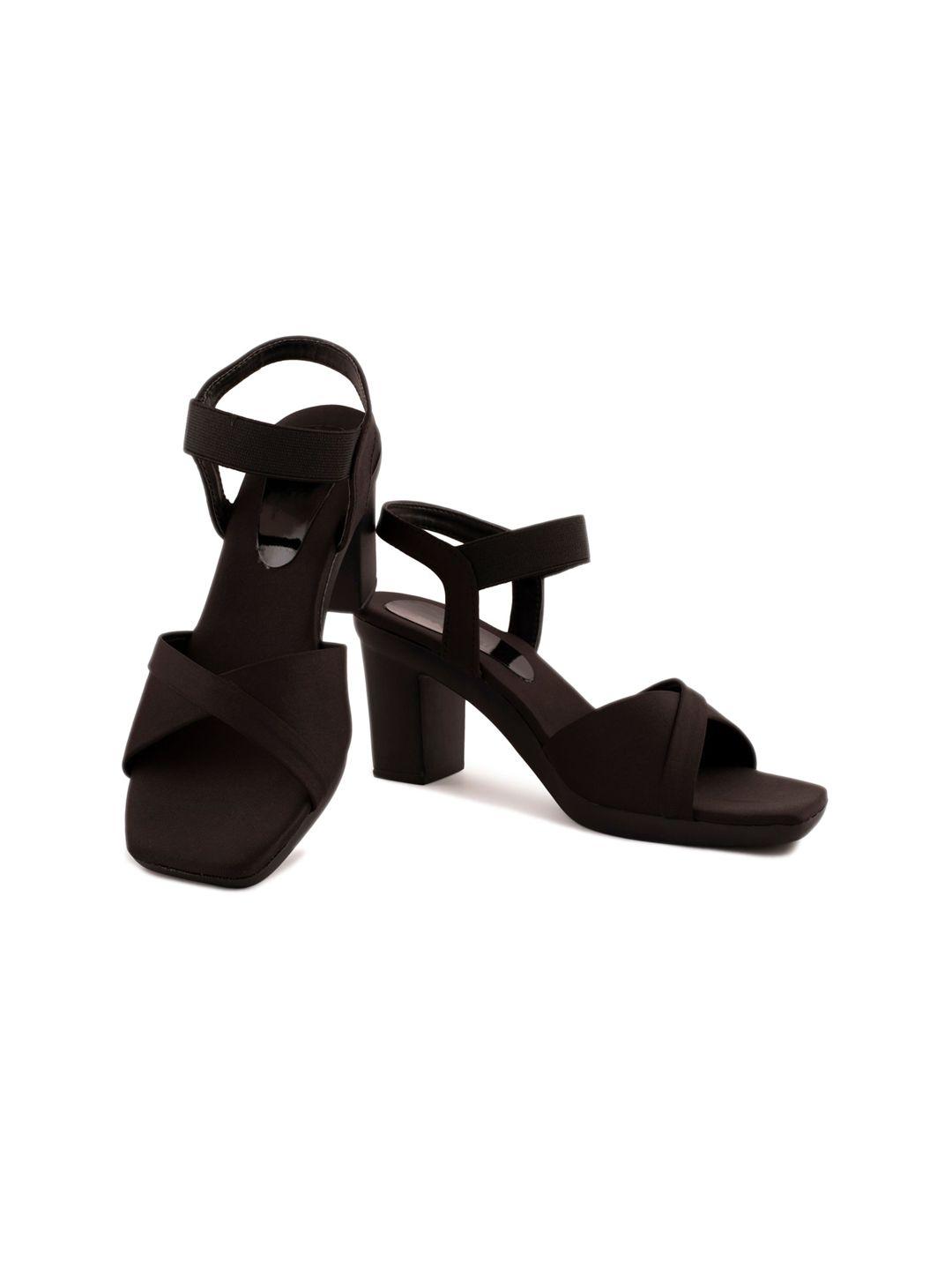 aroom-black-block-sandals-with-buckles