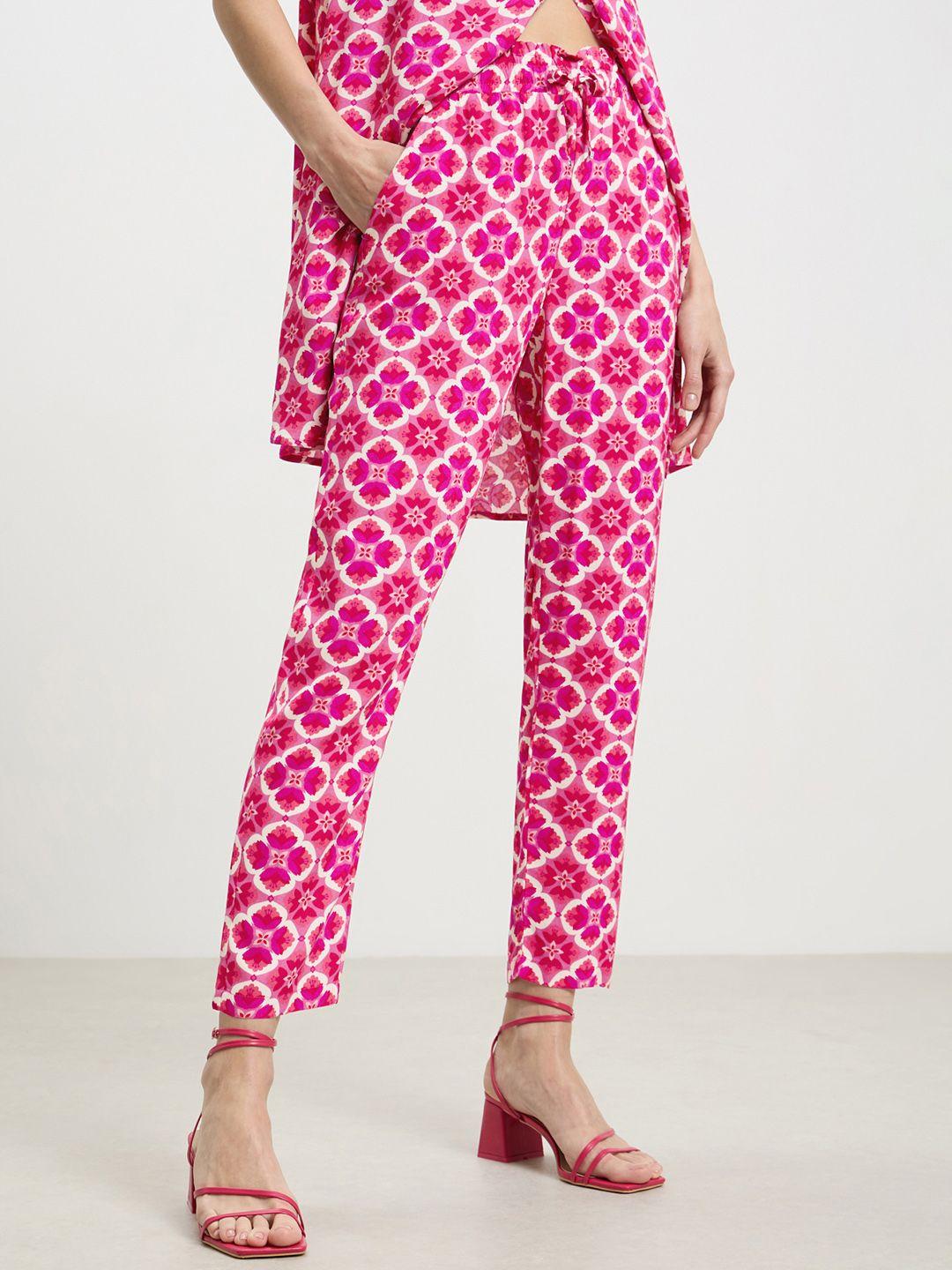 calliope-women-floral-printed-straight-fit-high-rise-trousers