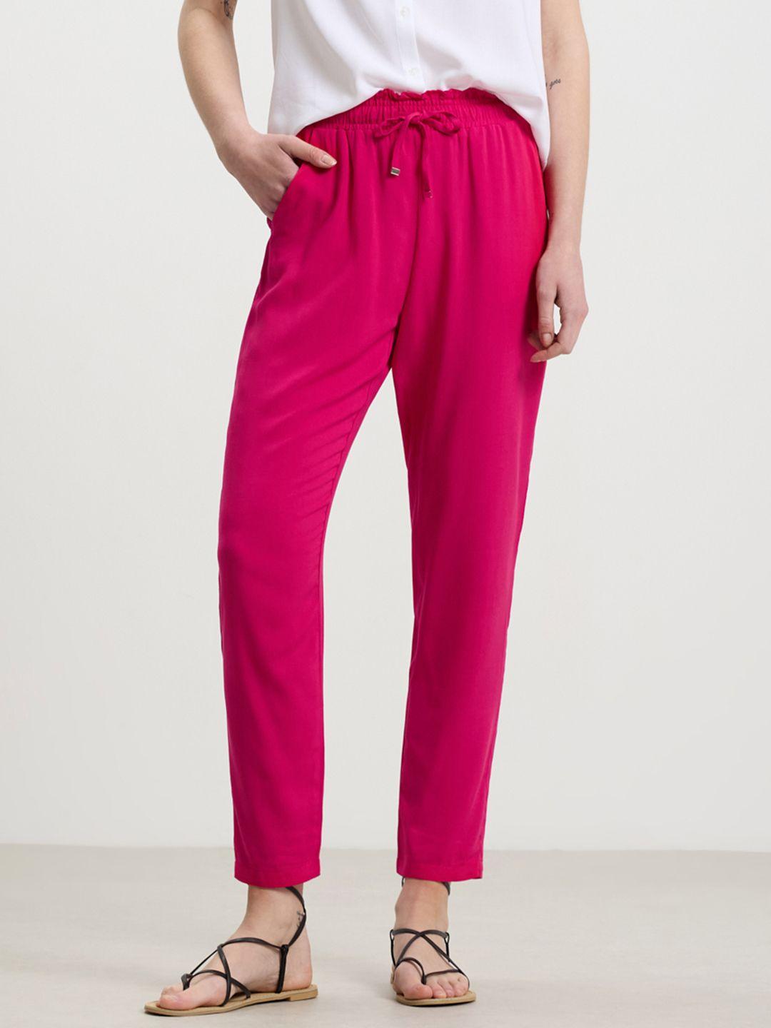 calliope-women-high-rise-pleated-trousers