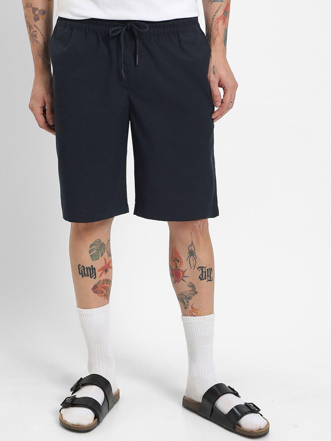 bewakoof-men-solid-pure-cotton-shorts