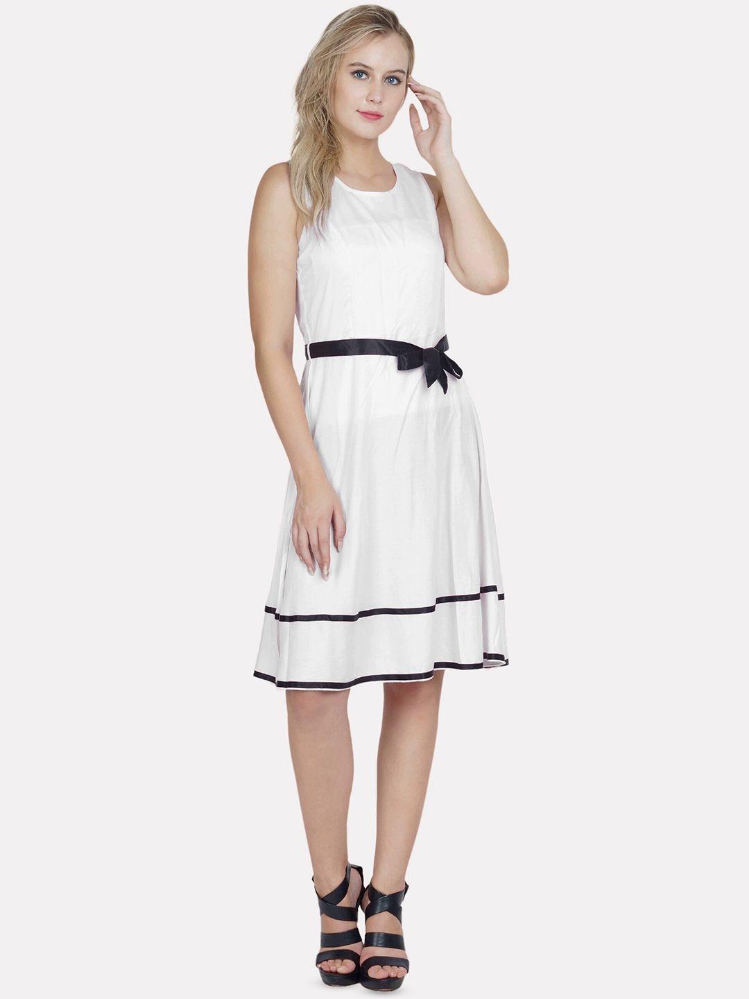 patrorna-round-neck-fit-and-flare-belted-dress
