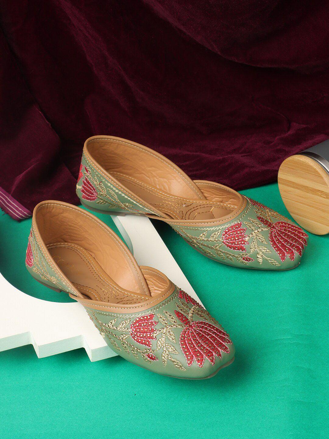 iconics-square-toe-ethnic-embroidered-embellished-mojaris