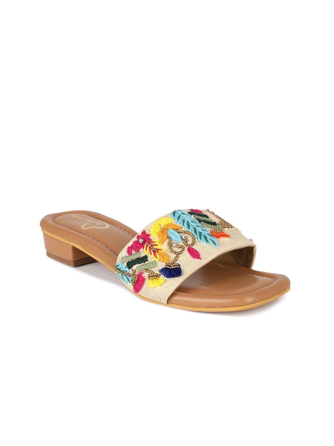 the-desi-dulhan-ethnic-embellished-block-heels