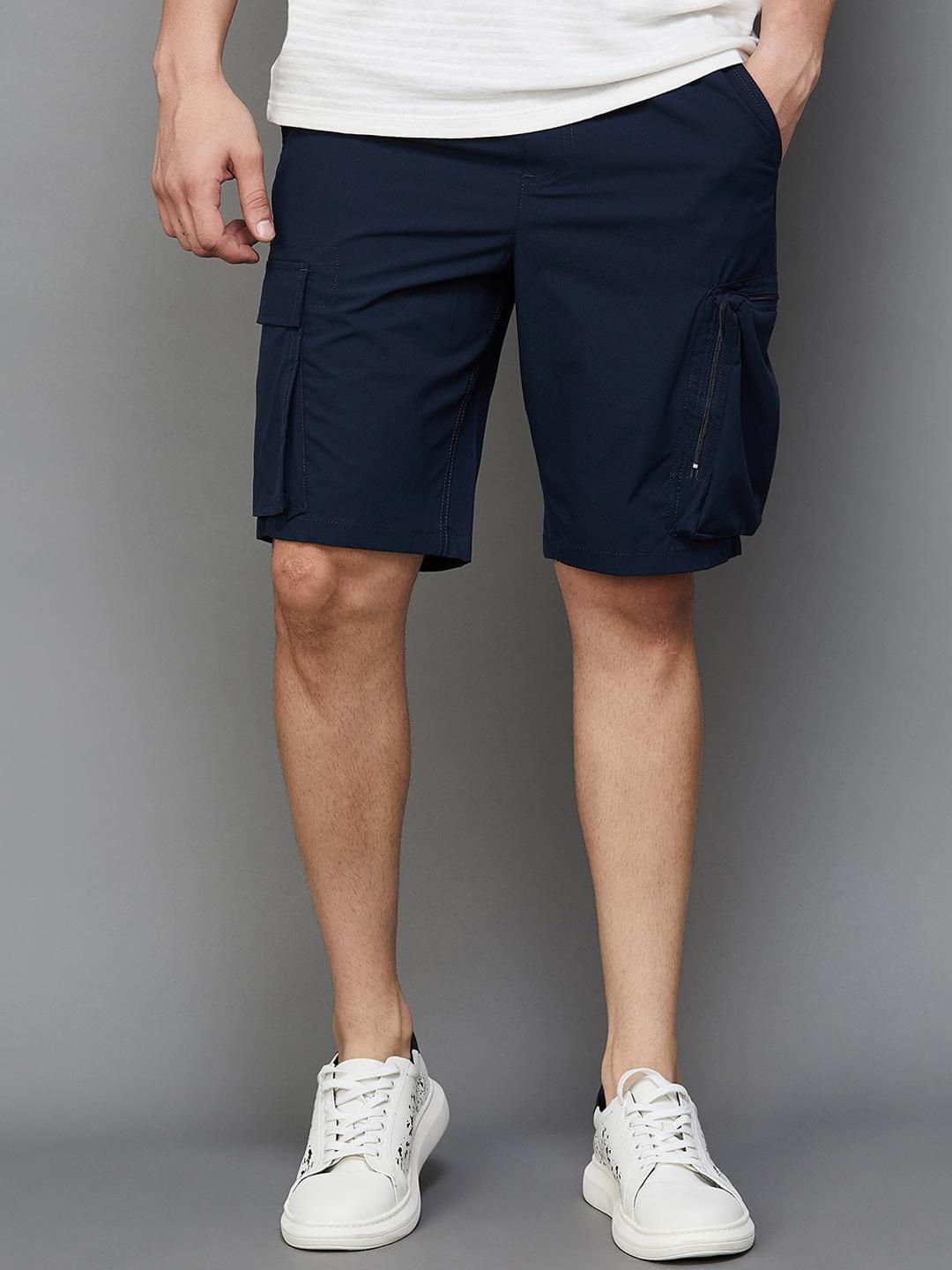 bossini-men-mid-rise-cotton-cargo-shorts