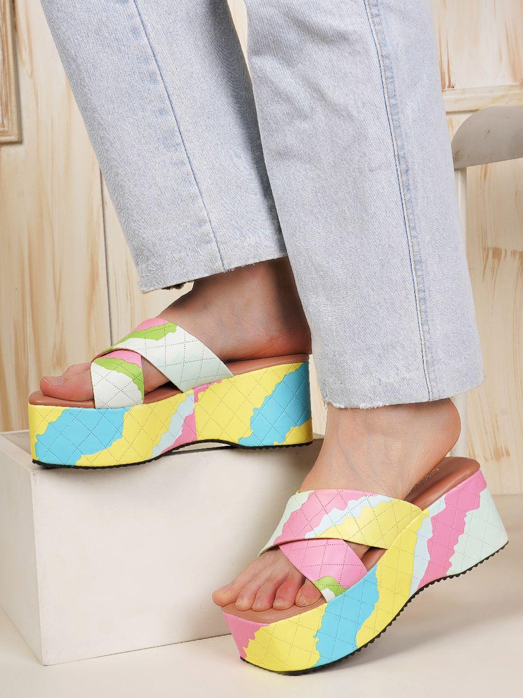 dressberry-peach-coloured-cross-strap-printed-flatform-heels