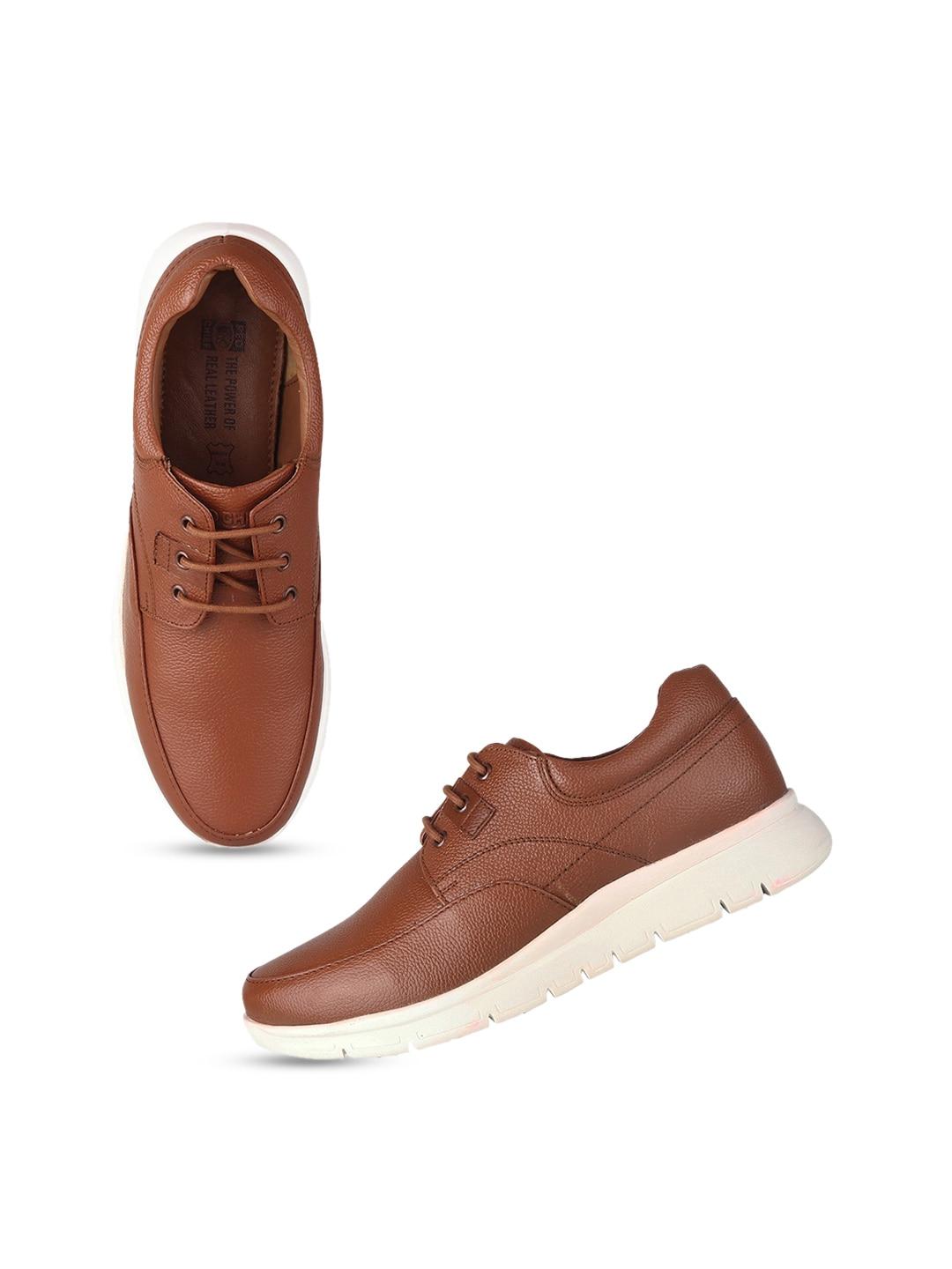 red-chief-men-textured-leather-padded-insole-contrast-sole-derbys