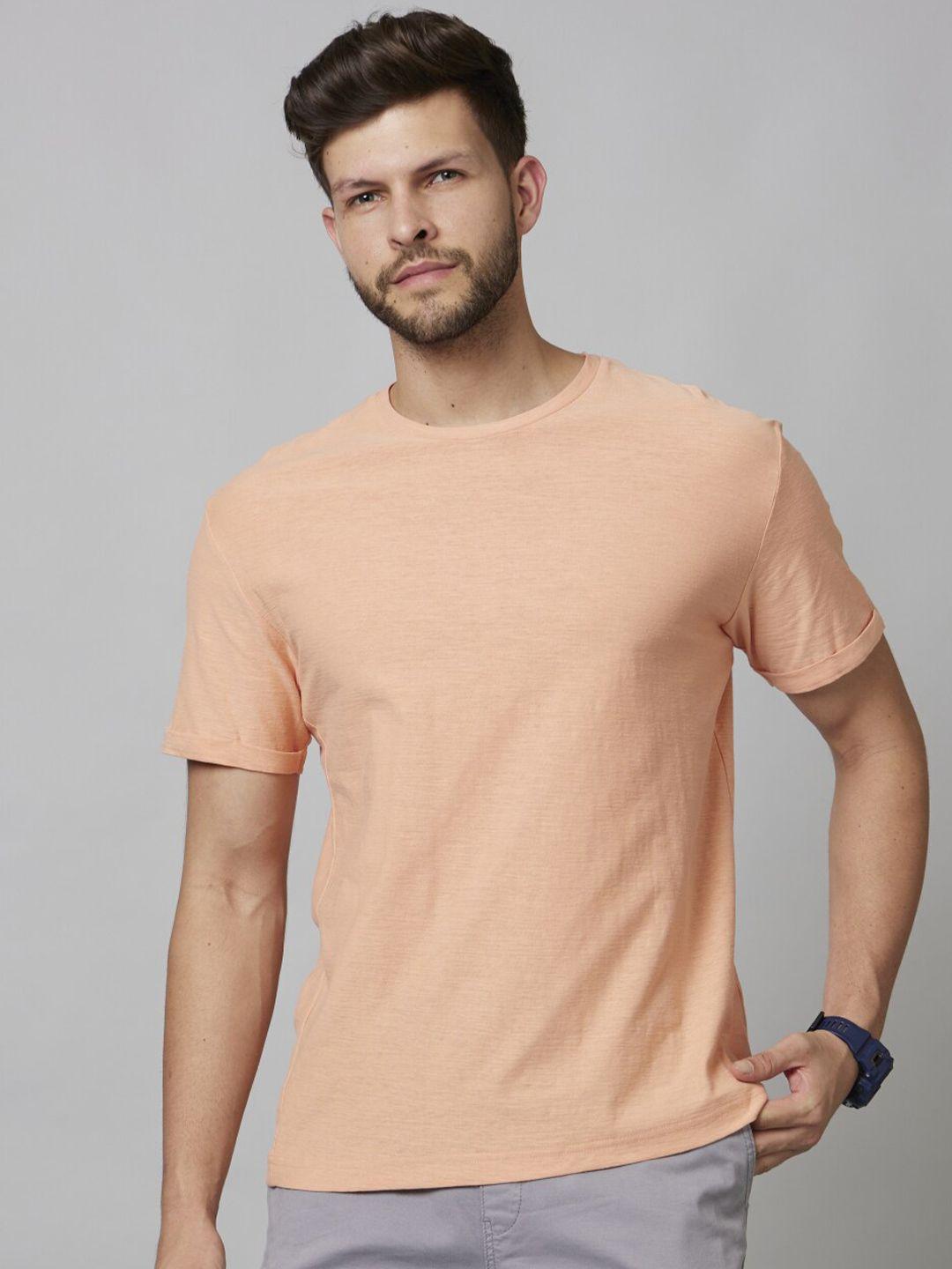 celio-men-peach-coloured-v-neck-pockets-t-shirt