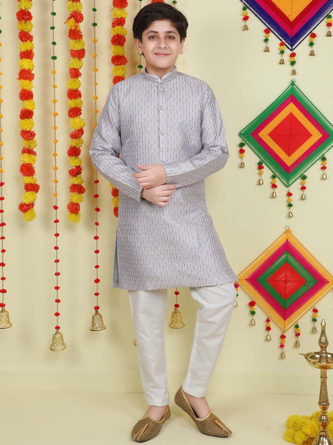 baesd-boys-ethnic-motifs-printed-regular-sequinned-kurta-with-pyjamas