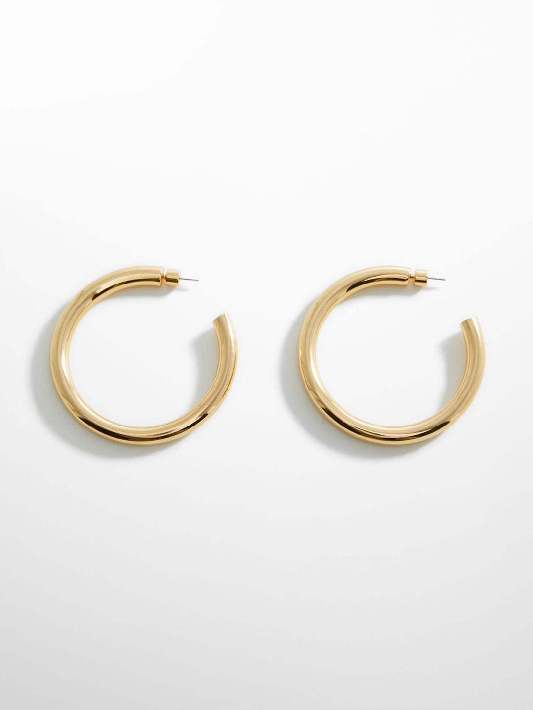 mango-crescent-shaped-half-hoop-earrings