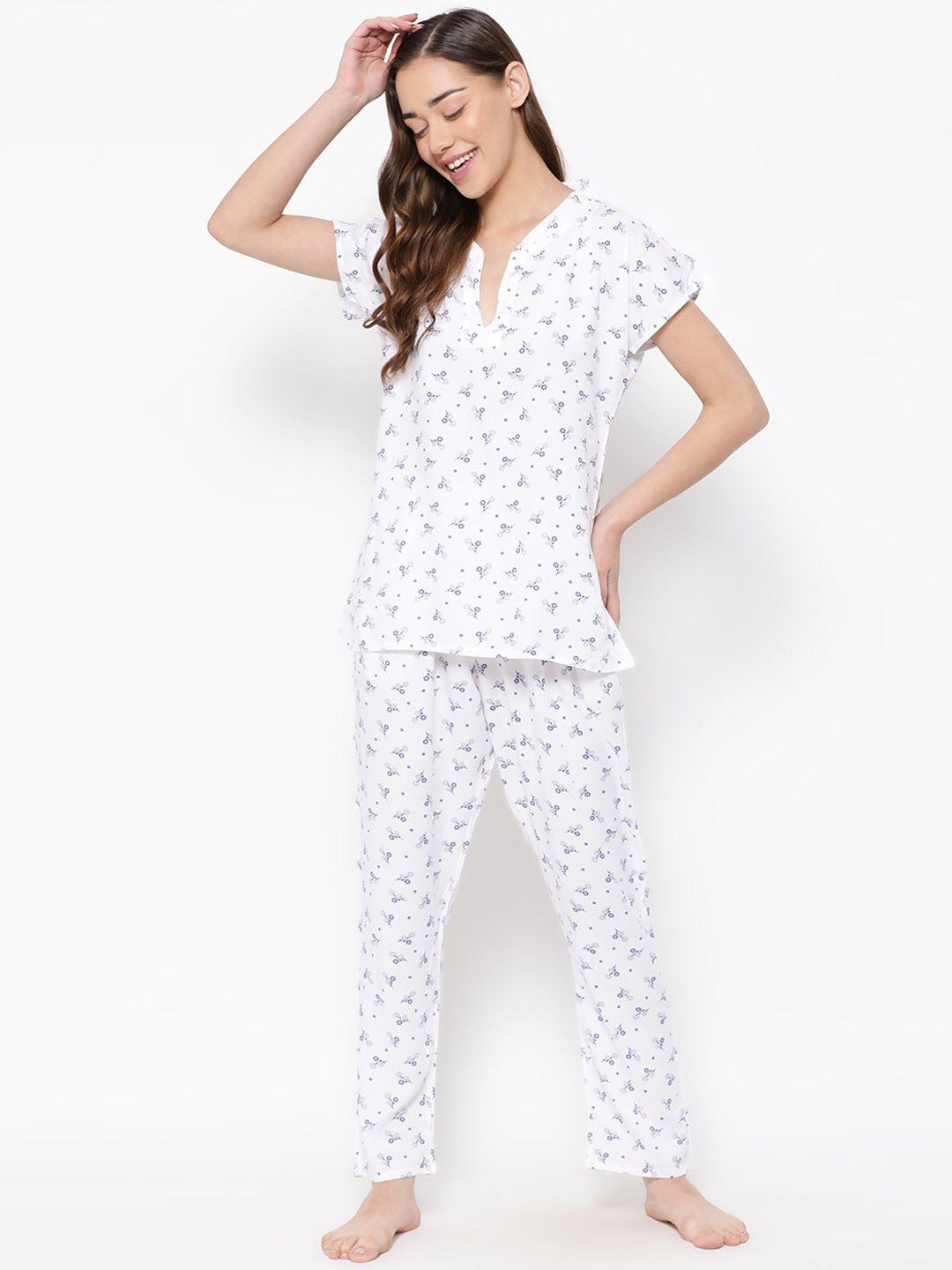 clovia-white-&-blue-conversational-printed-top-with-pyjamas