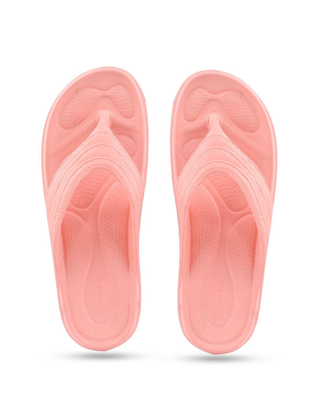kraasa-women-textured-rubber-thong-flip-flops