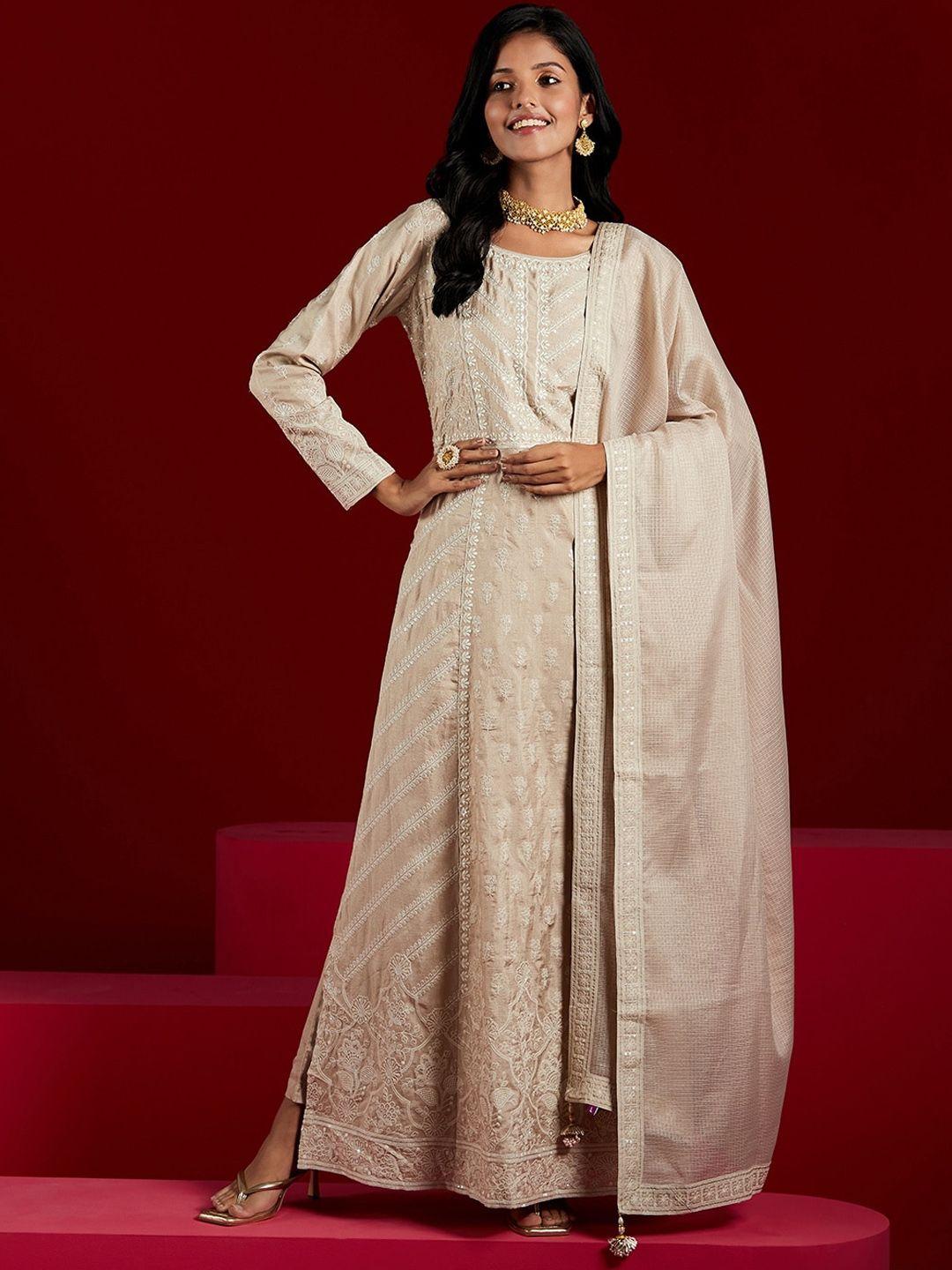 libas-art-floral-embroidered-panelled-sequinned-pure-silk-kurta-with-trousers-&-dupatta