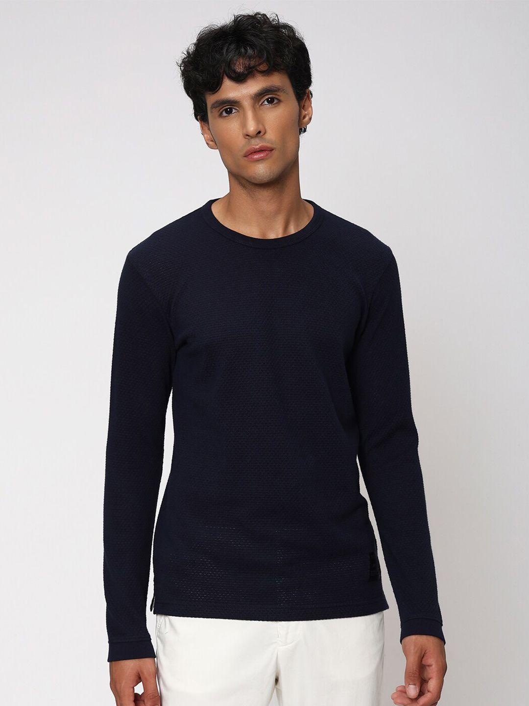 mufti-self-design-round-neck-long-sleeves-slim-fit-t-shirt
