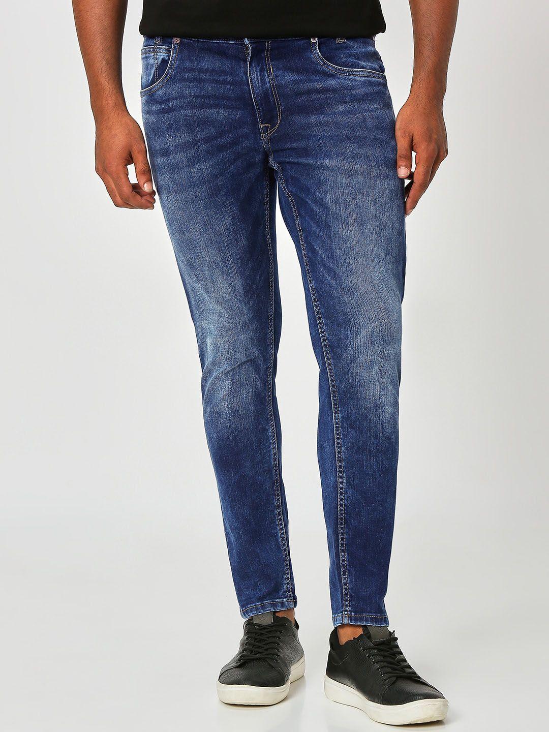 mufti-men-tapered-fit-mildly-distressed-heavy-fade-stretchable-jeans