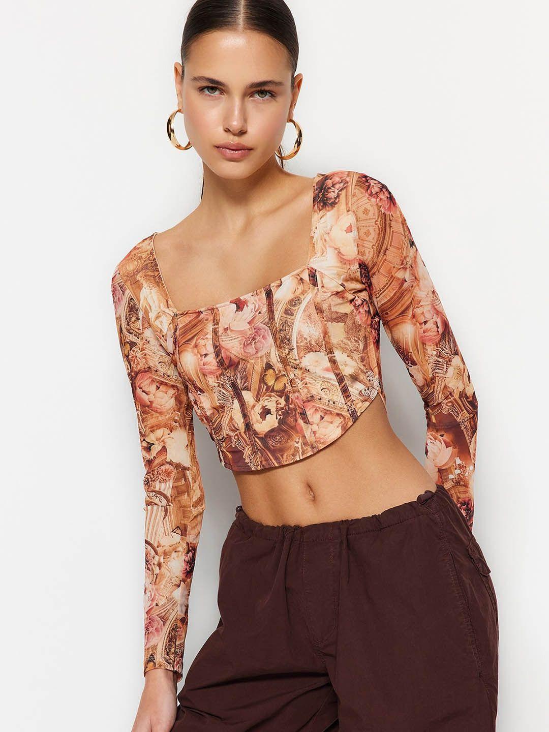 trendyol-floral-printed-square-neck-fitted-crop-top
