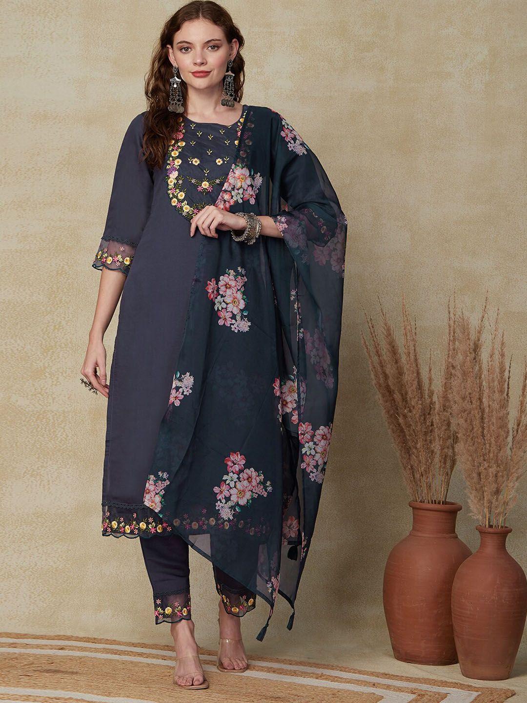 fashor-violet-floral-embroidered-regular-kurta-&-trousers-with-dupatta