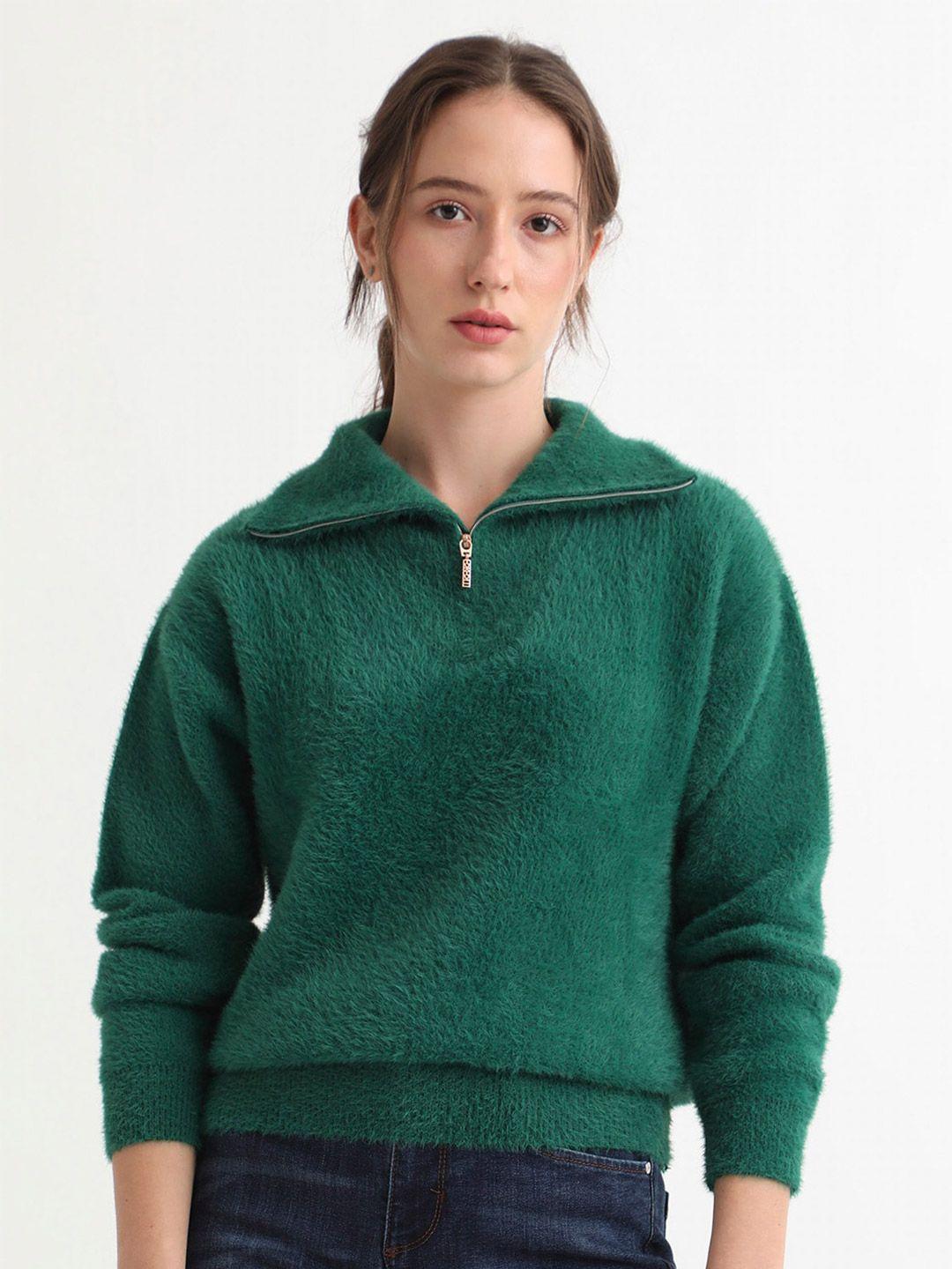 rareism-women-green-pullover