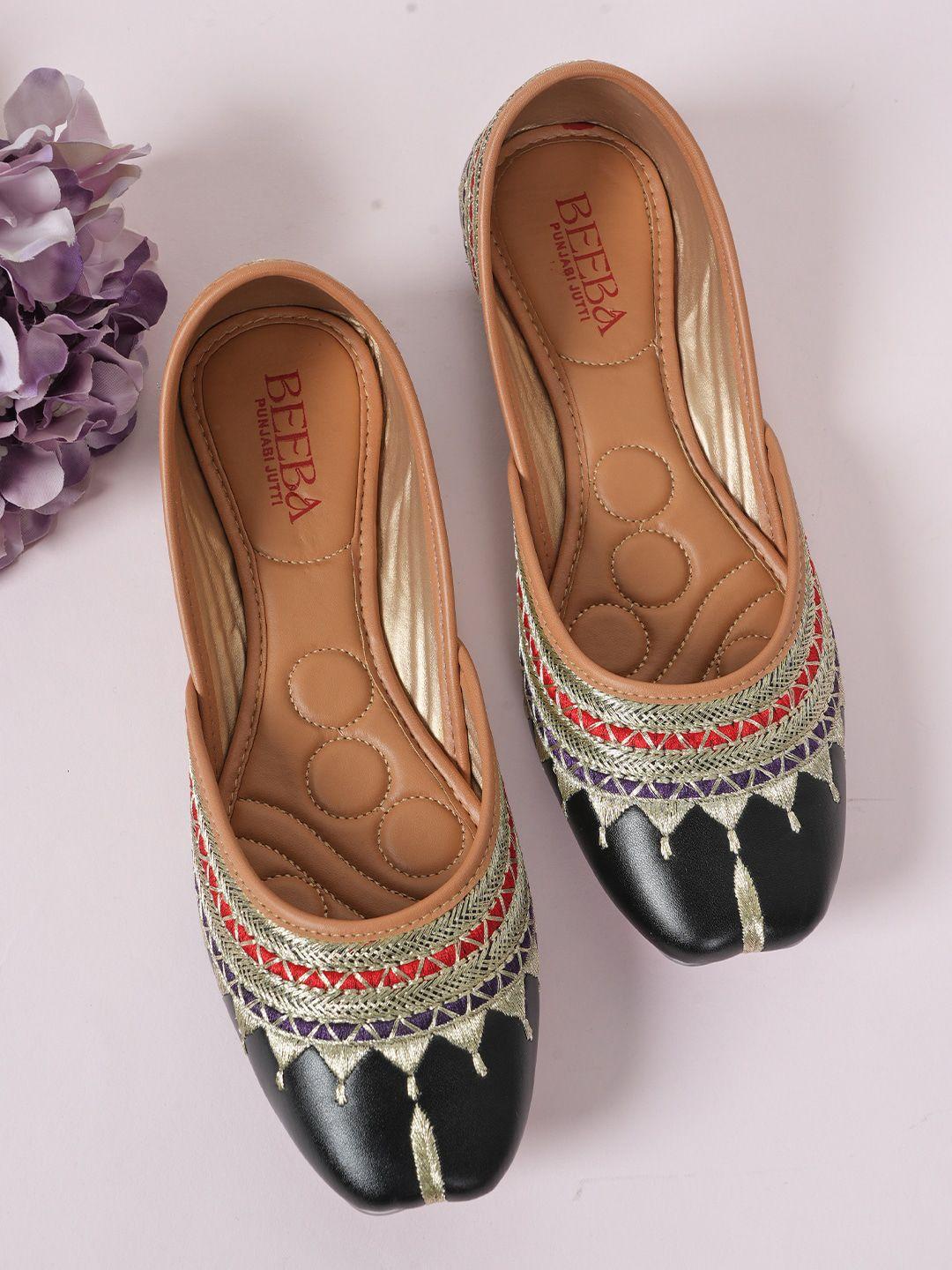style-shoes-ethnic-embellished-square-toe-mojaris