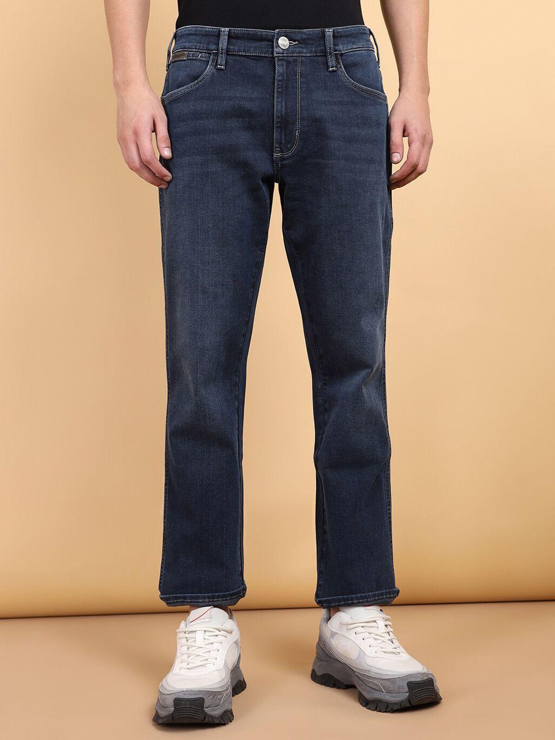 wrangler-men-millard-light-fade-mid-rise-stretchable-jeans