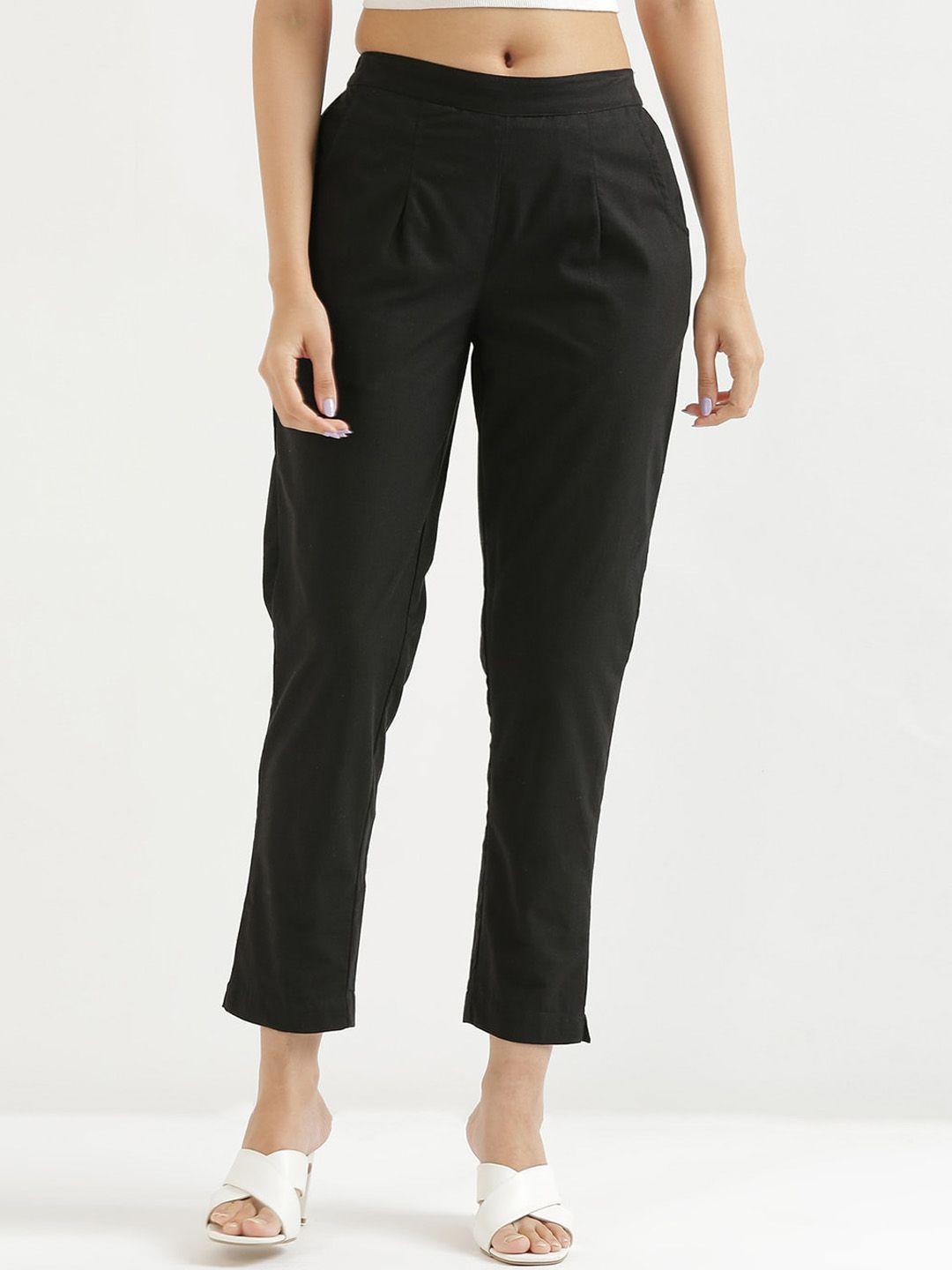 saadaa-women-regular-fit-cotton-pleated-trousers