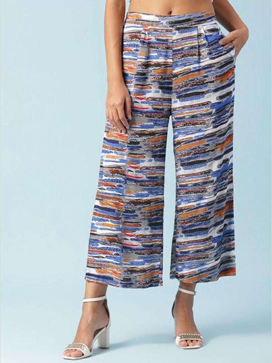 aila-women-loose-fit-abstract-printed-cropped-trouser