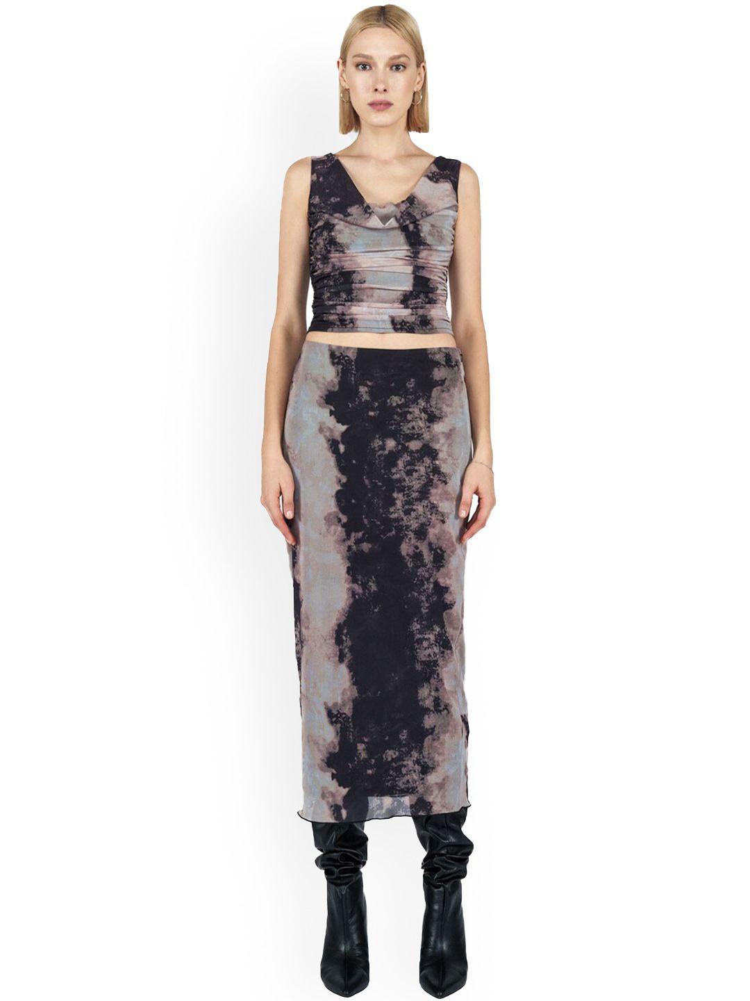cover-story-abstract-pencil-midi-skirts