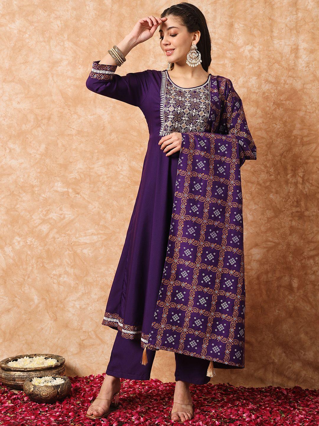 navlik-floral-embroidered-regular-kurta-with-trousers-&-with-dupatta