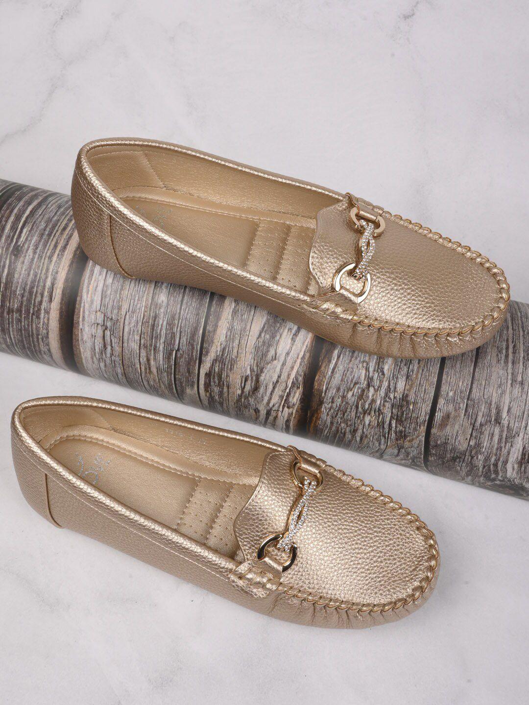 jove-women-textured-round-toe-lightweight-loafers